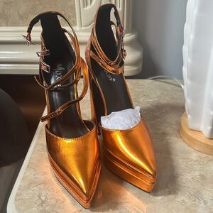 Mixx Shuz Shiny Orange Heels
